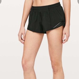 Lululemon Hotty Hot Shorts 2.5 Black